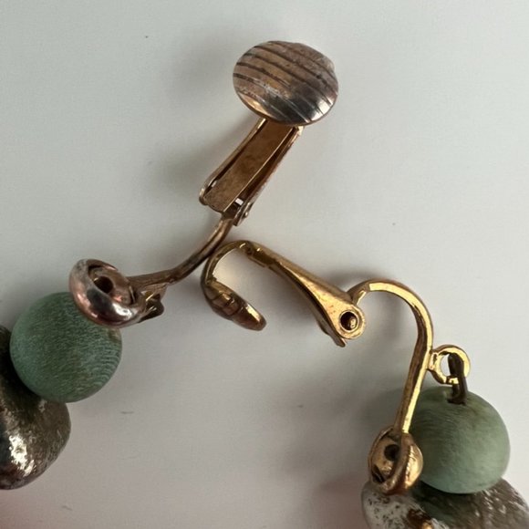 Vintage MSM MOD Beaded Wooden Parrot Necklace and Earrings - Picture 9 of 10